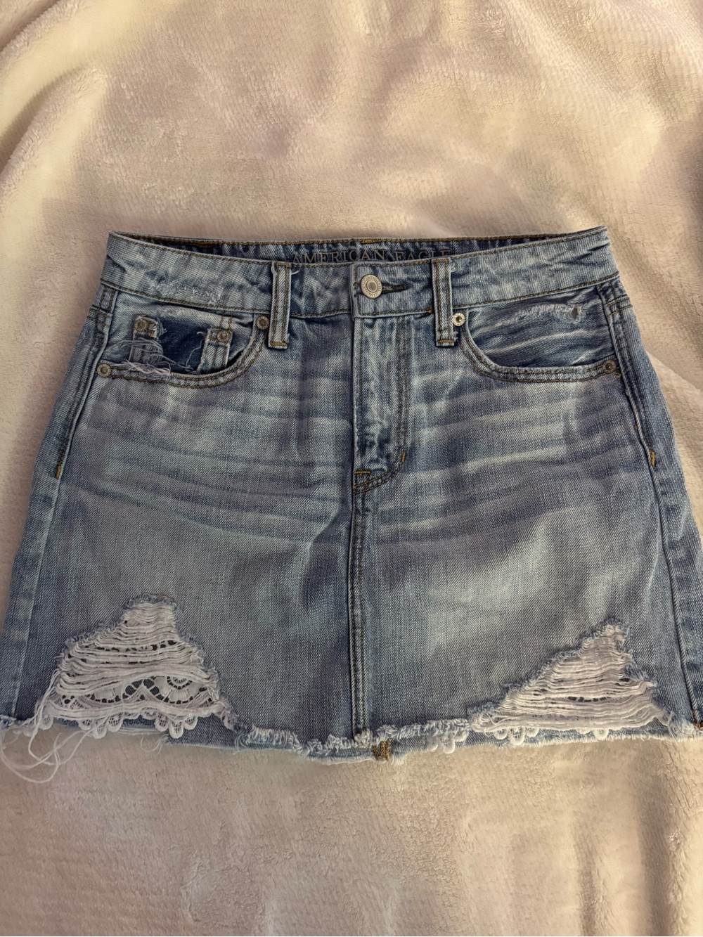 Y2K American Eagle Distressed Denim Mini Skirt - Size 2